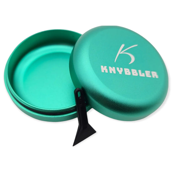 Aufbewahrungsdose / Luftdicht / Wasserdicht / Lichtdicht / Knybbler Cannapuck 1.0 / Metall Dose / ø55x23mm / Pillendose (grün) Knybbler